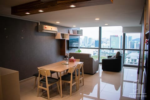 NETFLIX-Pinnacle PJ, Fantastic City View, 1-6 Guests Designed Duplex Home by Flexihome-MY Copropriété in Petaling Jaya