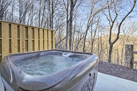 Scenic Cabin with Hot Tub - 15 Mins to Bryson City! House in Swain County