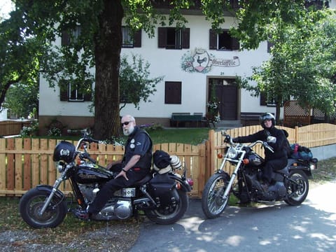 Facade/entrance, Activities