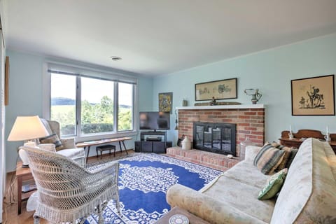 Stair-Free Lexington Home with Blue Ridge Mtn Views! Casa in Lexington