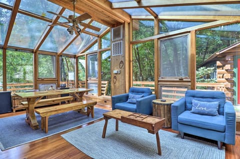 Mountain Getaway on 12 Acres with Sunroom and Views! Haus in Ivy Hill