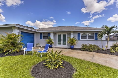 Fort Myers Bungalow - 12 Miles to the Beach! Casa in Fort Myers