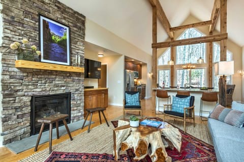 Designer Home with Fire Pit about 70 Steps to Slopes! House in Massies Mill