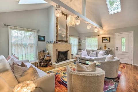 Cute East Hampton Cottage with Patio - Walk to Beach House in Three Mile Harbor