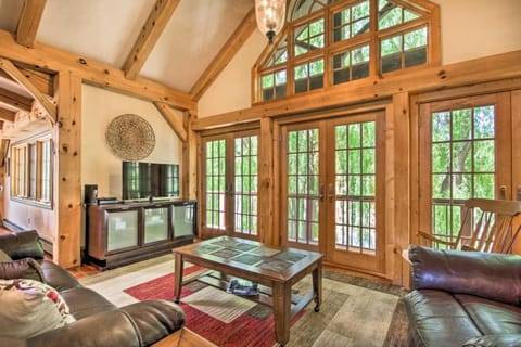 Rivers Edge Mtn Home Private Hot Tub and Views House in Colorado