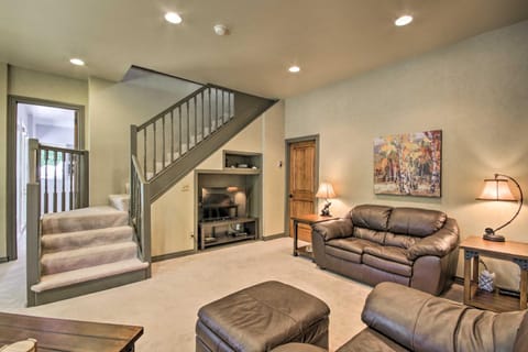 Rivers Edge Mtn Home Private Hot Tub and Views House in Colorado