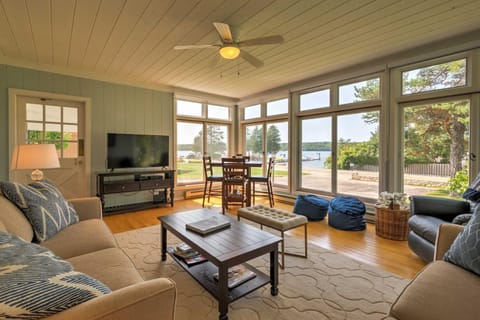 Boutique Home in Door County with Eagle Harbor Views! Haus in Ephraim