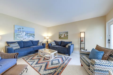 Ft Lauderdale Apt with Pool - 1 Mi to Beach Access! Apartment in Nurmi Isles