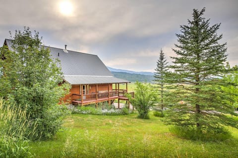 Luxe Alpine Cabin with Wraparound Deck and Mtn Views! House in Wyoming