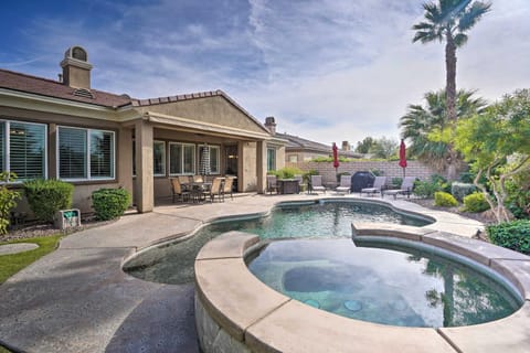 Updated Home with Lake Access - 6 Mi to Coachella! House in Indio