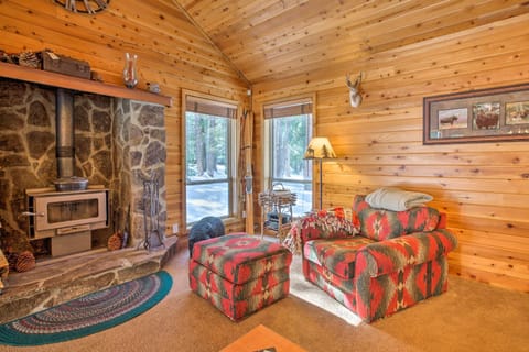Tahoe Donner Cabin Lake Access and Private Patio Maison in Truckee