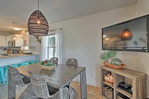 Emerald Hideaway Renovated Condo in Navarre Beach Apartment in Pensacola Beach