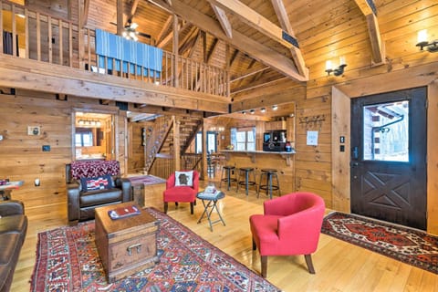 Cozy Owl Lodge Cabin - Relax or Get Adventurous! House in Massanutten