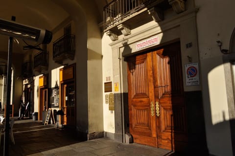 Property building, Facade/entrance