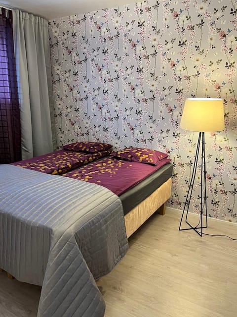 4 km to the Jyväskylä city center afoot, cute apartment with free parking Apartment in Finland