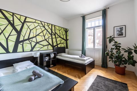 Art Downtown Home styled by a Local Designer Eigentumswohnung in Budapest