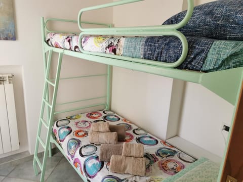 bunk bed