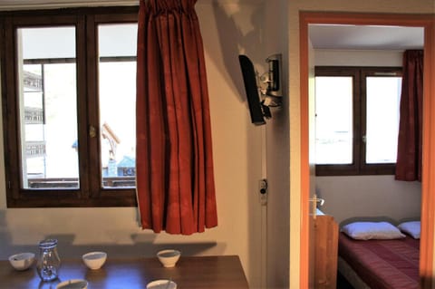 Résidence Rond Point Des Pistes - proximité immédiate des pistes et des remontées mécaniques (Funiculaire) MAE-3472 Apartment in Tignes