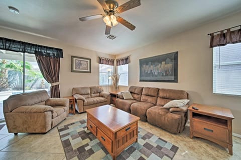 Family Home with Pool Less Than 2 Miles to Goodyear Ballpark Casa in Goodyear