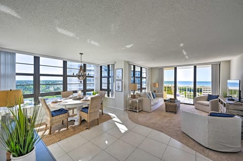 Resort Condo with Balcony and Stunning Ocean Views! Copropriété in Marco Island