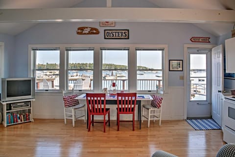 Heron Cottage on Casco Bay with Deck and Boat Dock! Maison in South Freeport