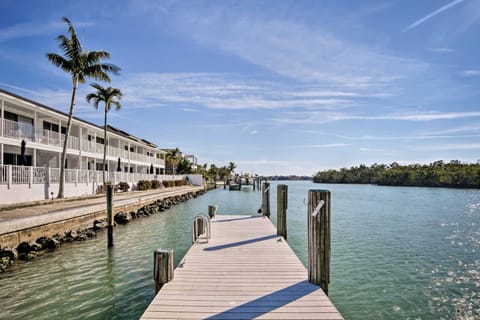Waterfront Marco Island Retreat with Shared Docks Copropriété in Marco Island