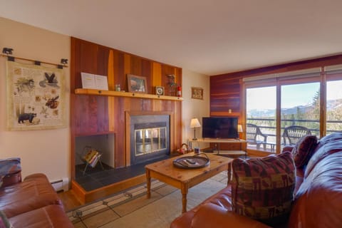 Silverthorne Condo Patio, Mtn Views, Pool Access! Apartment in Wildernest