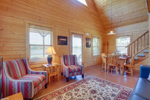 Lakefront Columbia Cabin with Porch and Shared Dock House in Missouri