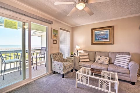 Isle of Palms Beachfront Condo with Balcony and Pool! Condo in Isle of Palms