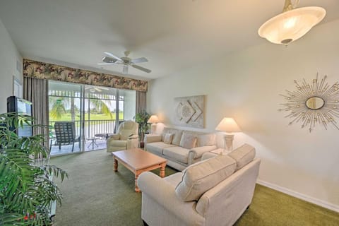 Naples Condo with Golf View and Resort-Style Amenities Copropriété in Lely Resort