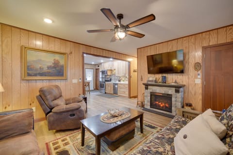 Winter Lake Escape with Access to Ice Fishing! House in Solon Springs