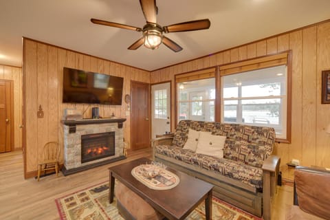 Solon Springs Getaway with Dock and Kayaks! House in Solon Springs