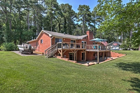 Rivers Edge Retreat with Kayaks and River Access! House in Chesapeake Bay