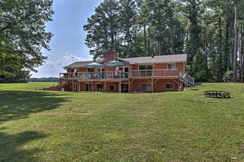 Rivers Edge Retreat with Kayaks and River Access! House in Chesapeake Bay