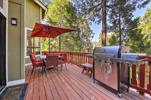 Lake Arrowhead Family Home with Deck! Casa in Lake Arrowhead