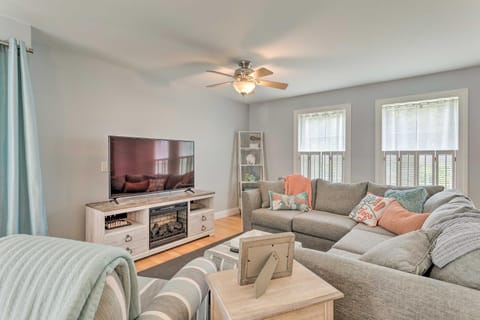 South Kingstown Vacation Rental 2 Mi to Beach! Haus in Narragansett Beach