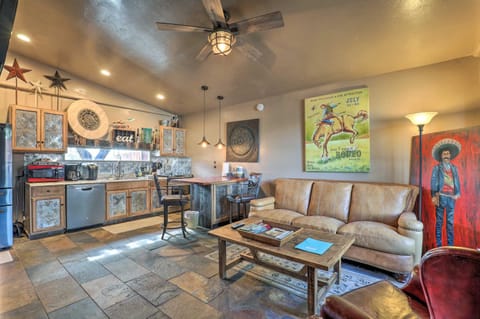Tucson Home with Porch and Lavish Yard Near Trail Heads House in Catalina Foothills