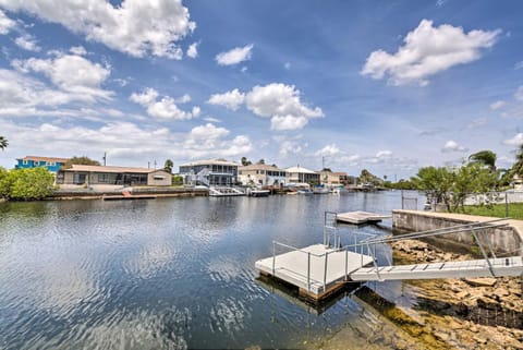Waterfront Hernando Beach Home with Dock and Hot Tub! Haus in Hernando Beach