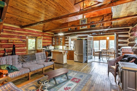Lakefront Mercer Cabin with 2 Lofts, Fire Pit and Porch House in Wisconsin