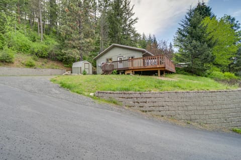 Cozy Worley Cabin with Lake Access and Gas Grill! House in Kootenai County