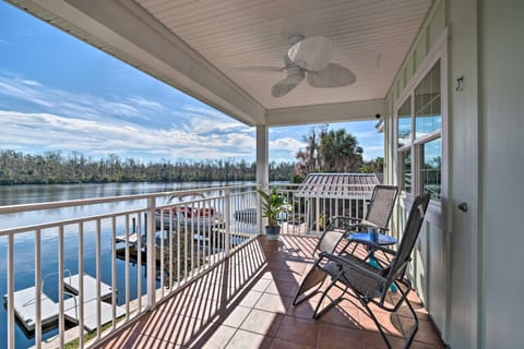 Riverfront Homosassa Retreat with Kayak and Boat Dock! House in Homosassa