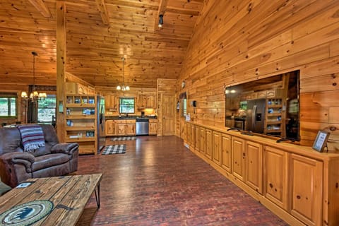 Cozy Sunset View Cabin with Hot Tub and Game Room! Haus in East Ellijay