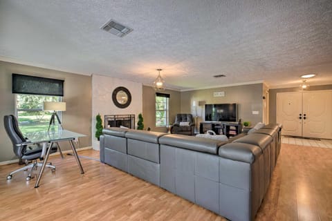 Spacious Citrus Hills Home with Pool and Game Room! Haus in Lecanto