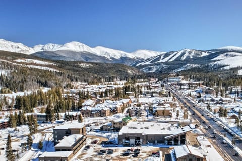 Winter Park Condo with Hot Tub and Shuttle-Walk to Town Condo in Fraser