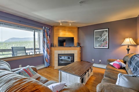 Stunning Silverthorne Condo with Mountain Views! Apartamento in Wildernest