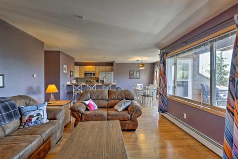 Stunning Silverthorne Condo with Mountain Views! Apartamento in Wildernest