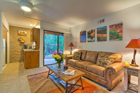 Romantic Sedona Suite with Patio Less Than 1Mi to Trails and Town Condo in Sedona