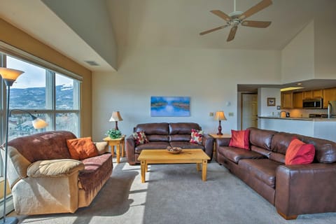 Cozy Frisco Condo 360 Mtn Views and Shared Hot Tub! Apartment in Frisco