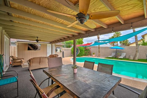 Relaxing Phoenix House with Hot Tub and Heated Pool! House in Phoenix