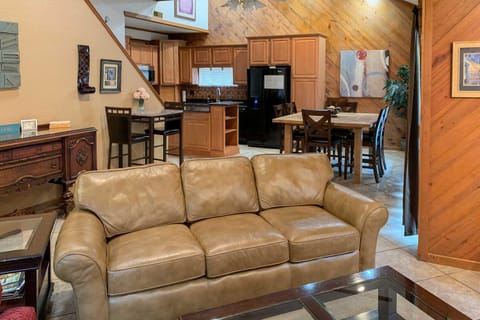 Hot Springs Vacation Rental Home on Lake Hamilton Haus in Piney